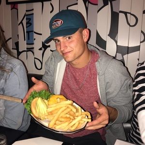 Meet your Posher, Peyton